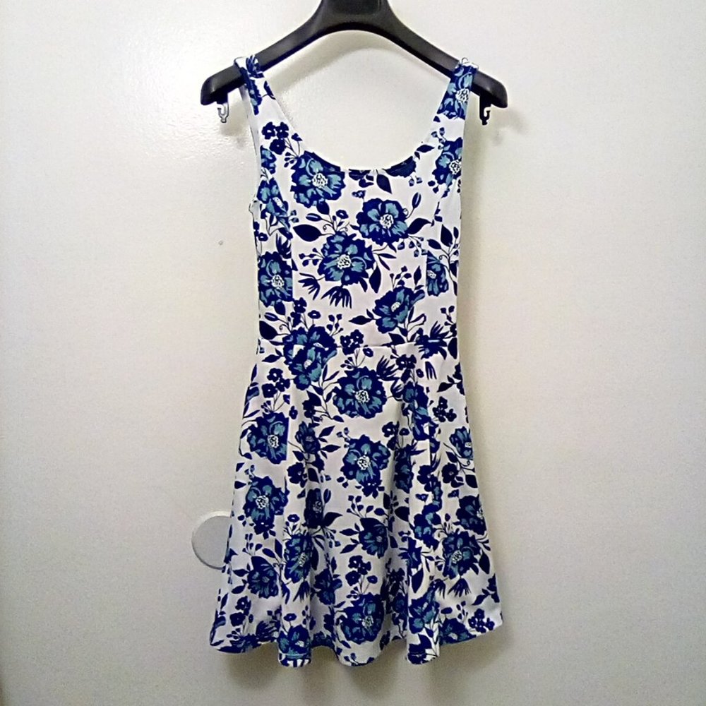 H&M Divided Floral Dress
